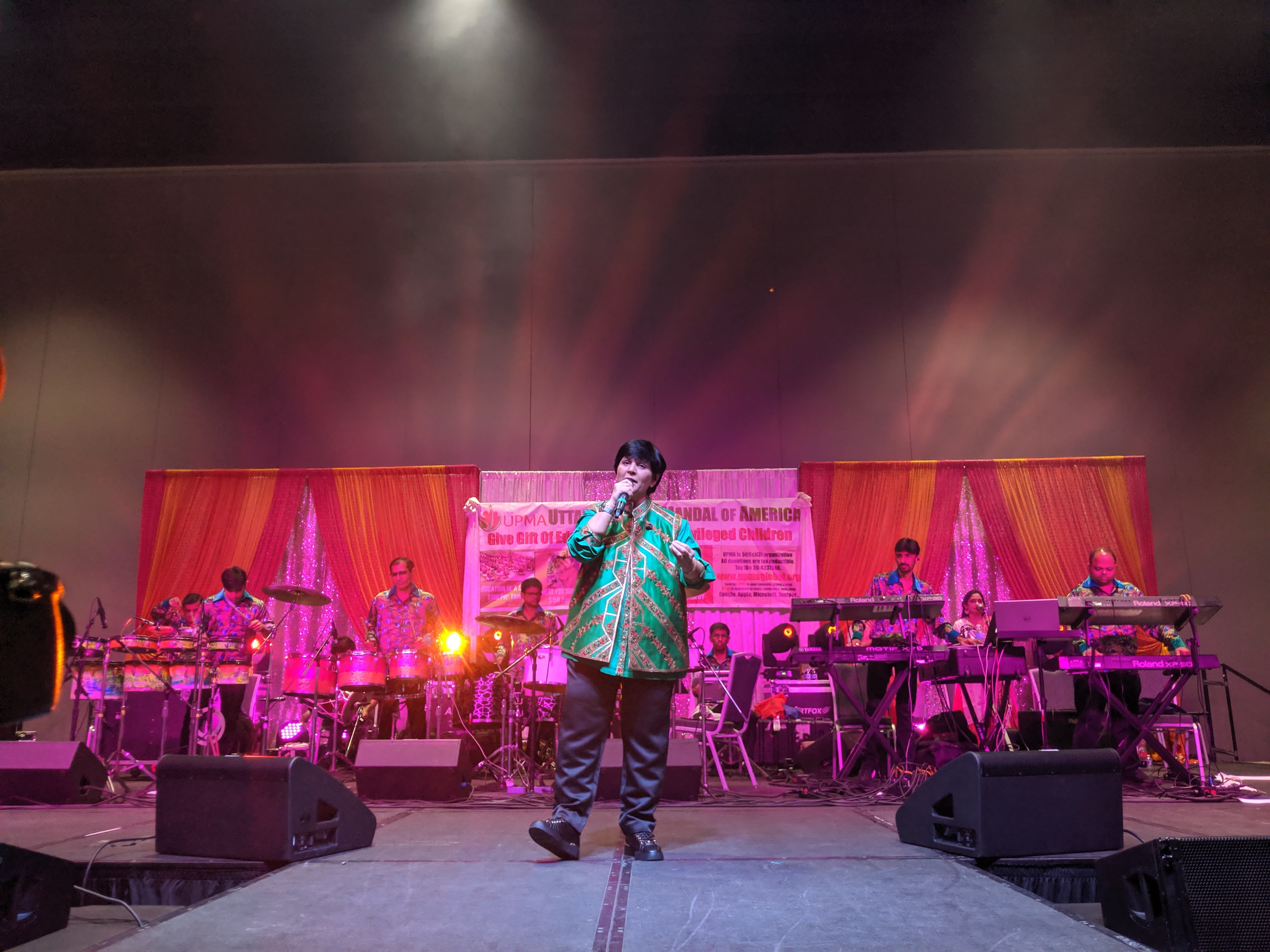 Falguni Pathak Sings For Local Bay Area Charity Best Indian American Magazine San Jose Ca India Currents This falguni pathak number is a must for your navratri celebration as the song really uplifts the feel and magic of the festival. falguni pathak sings for local bay area